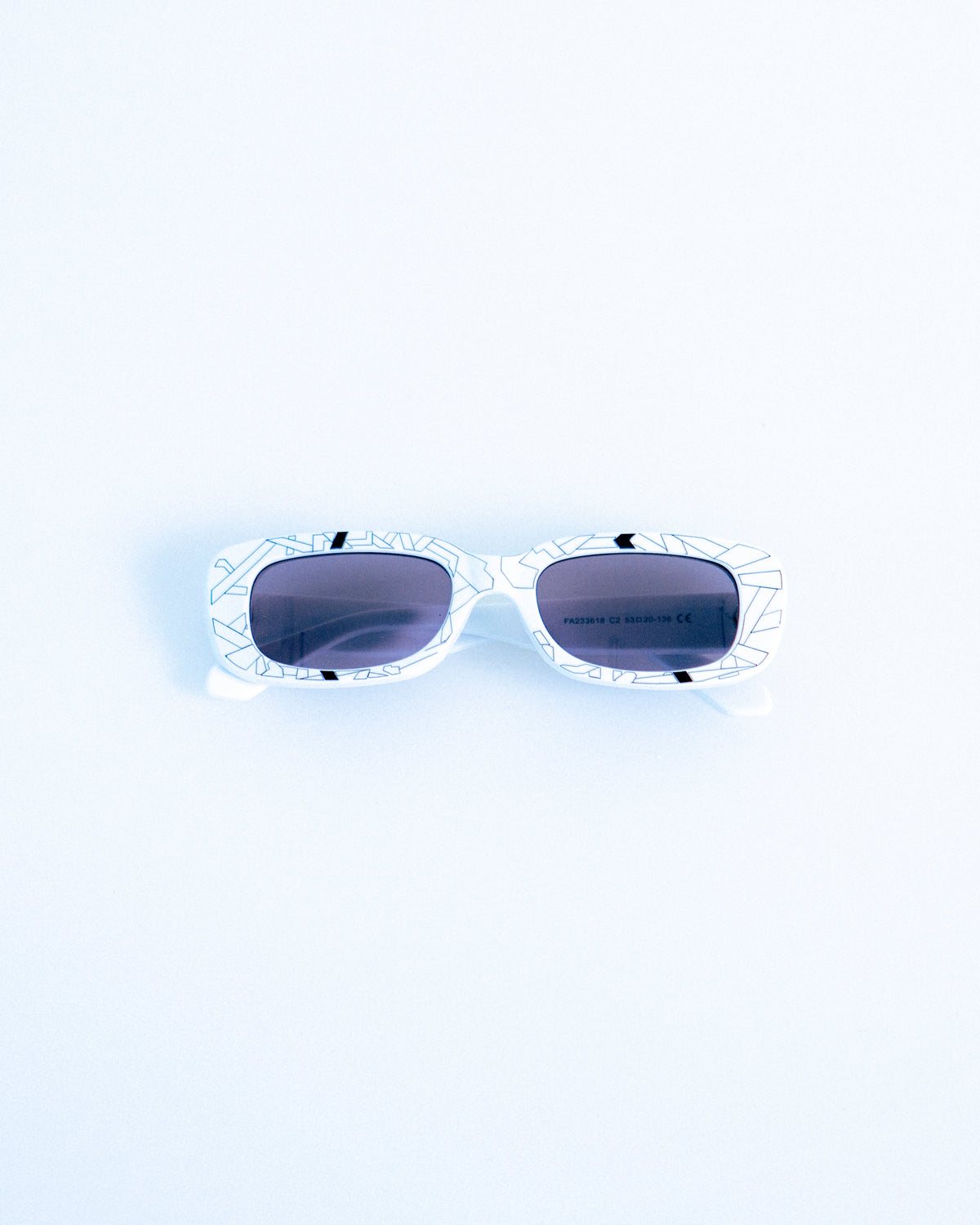 TRUST THE VISION shades (white)